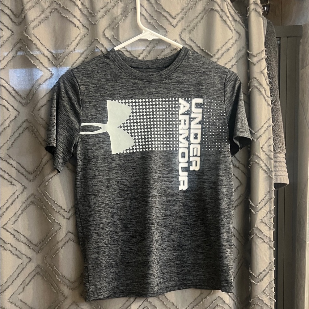 Under Armour Gray Heather Performance T‑Shirt with White Logo